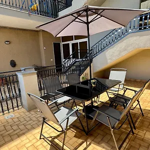 Acquamarina Luxury House Hébergement de vacances Aci Castello